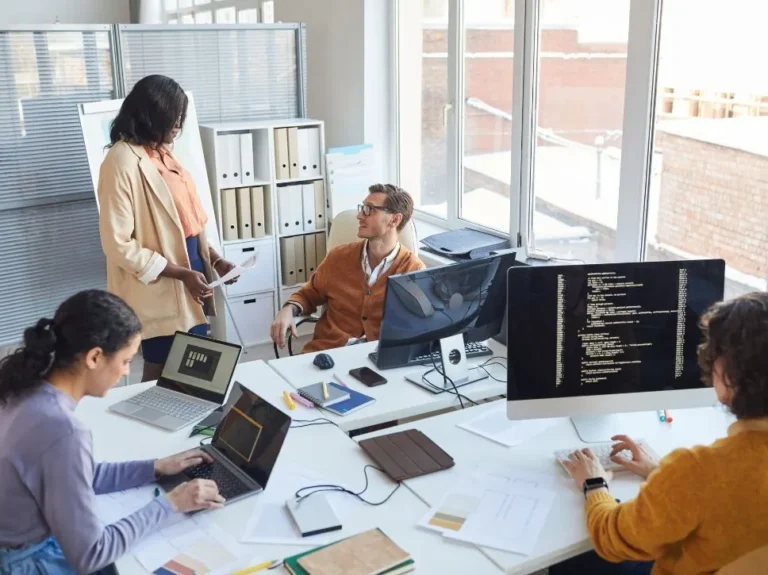 ¿Qué es un software de monitoreo de empleados?