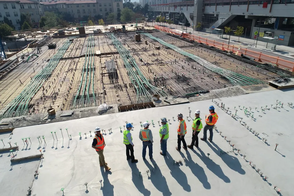 Equipo de construcción en obra